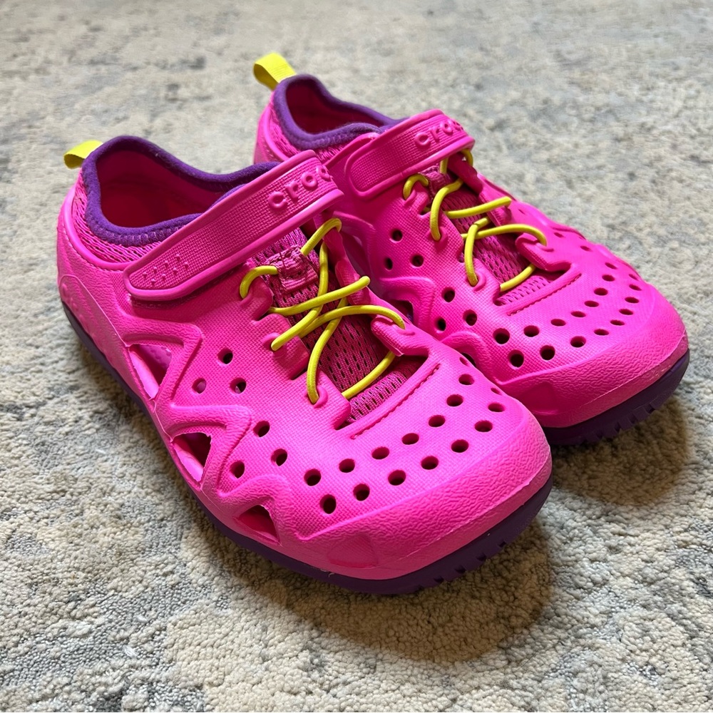 Crocs Swiftwater Play Shoes Girls Size 3 Pink & Purple Kids Outdoor Sandals